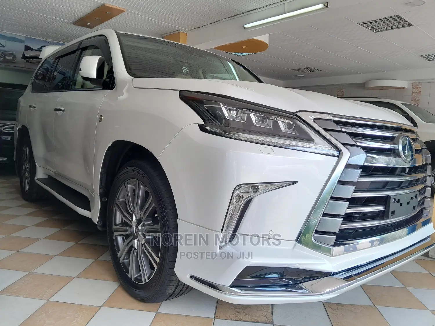 Lexus LX 2016 White