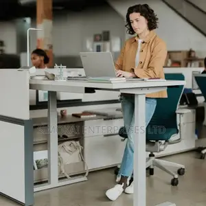 Height Adjustable Table Size 1600*750*18mm