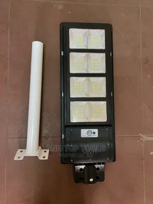 300 Watts Solar Led Street Light With 50*500mm Pole