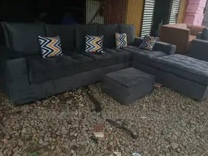 Quality 7 Seater Sofa With 2 Cup Hoder