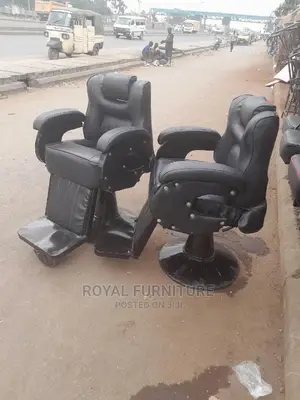 Adjustable Kinyozi And Salon Seats