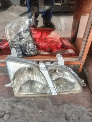 Headlights Toyota Gaia Old Model