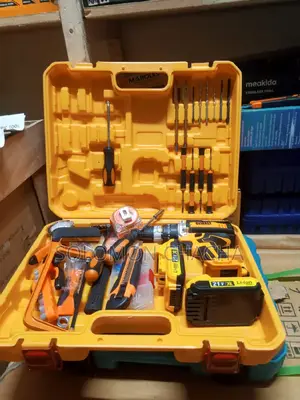 Quality Dewalt Cordless Drill 21v Tool Box Kit