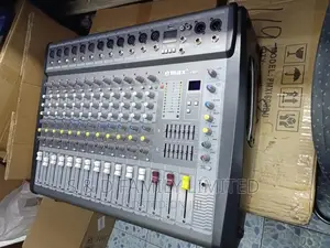 Omax 12 Channels Plain Mixer