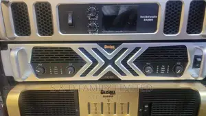 DA 8000 4 Channels Amplifier