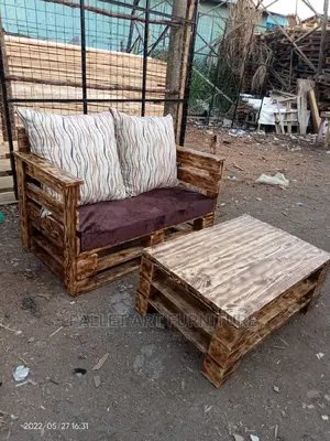 Pallet Seat
