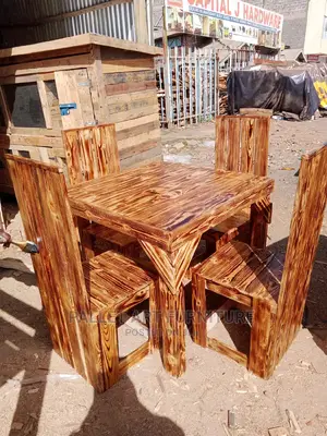 Pallet Dinning Table
