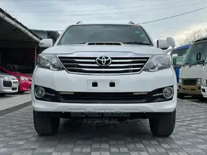 Toyota Fortuner 2015 White