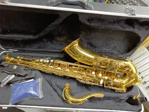 Suzuki Tenor Saxophone