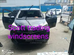 Toyota Ractis 2012 Windscreen