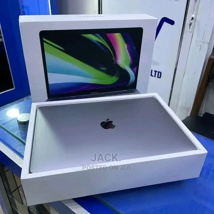 Laptop Apple MacBook Pro 2022 M2 8GB Apple M2 SSD 512GB