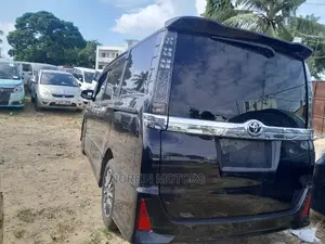 Toyota Voxy 2016 Black