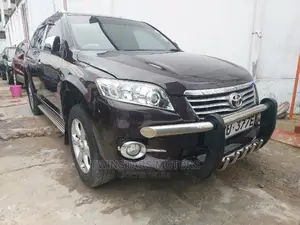 Toyota Vanguard 2012 Purple