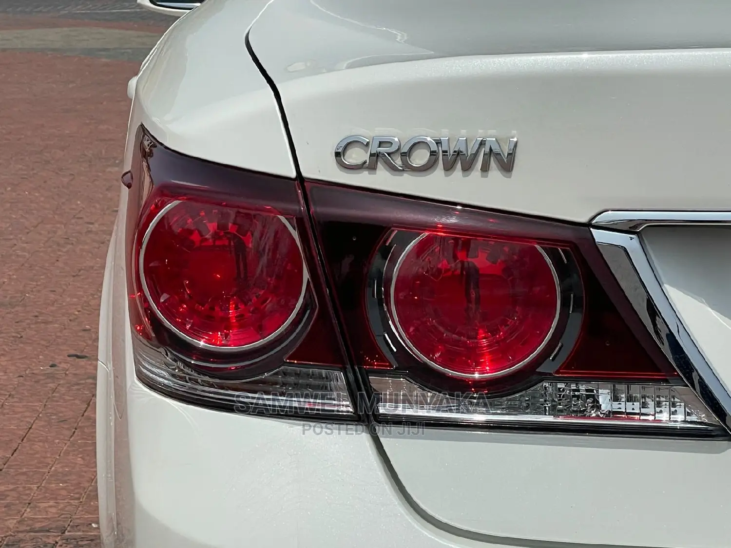 Toyota Crown 2015 Silver