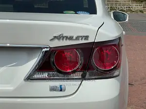 Toyota Crown 2015 Silver