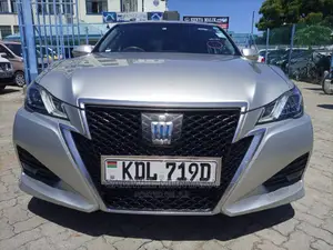Toyota Crown 2015 Silver