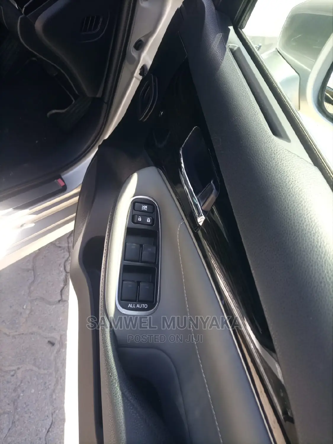 Toyota Crown 2015 Silver