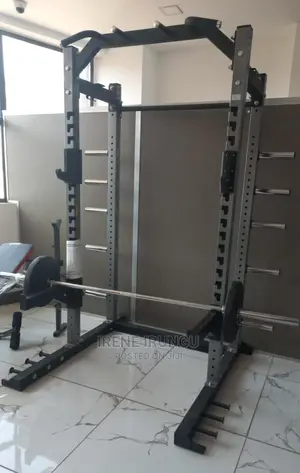 Squat Rack Commercial, Pull Up