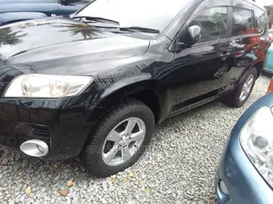 Toyota Vanguard 2012 Black