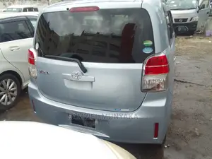 Toyota Spade 1.5 2016 Silver
