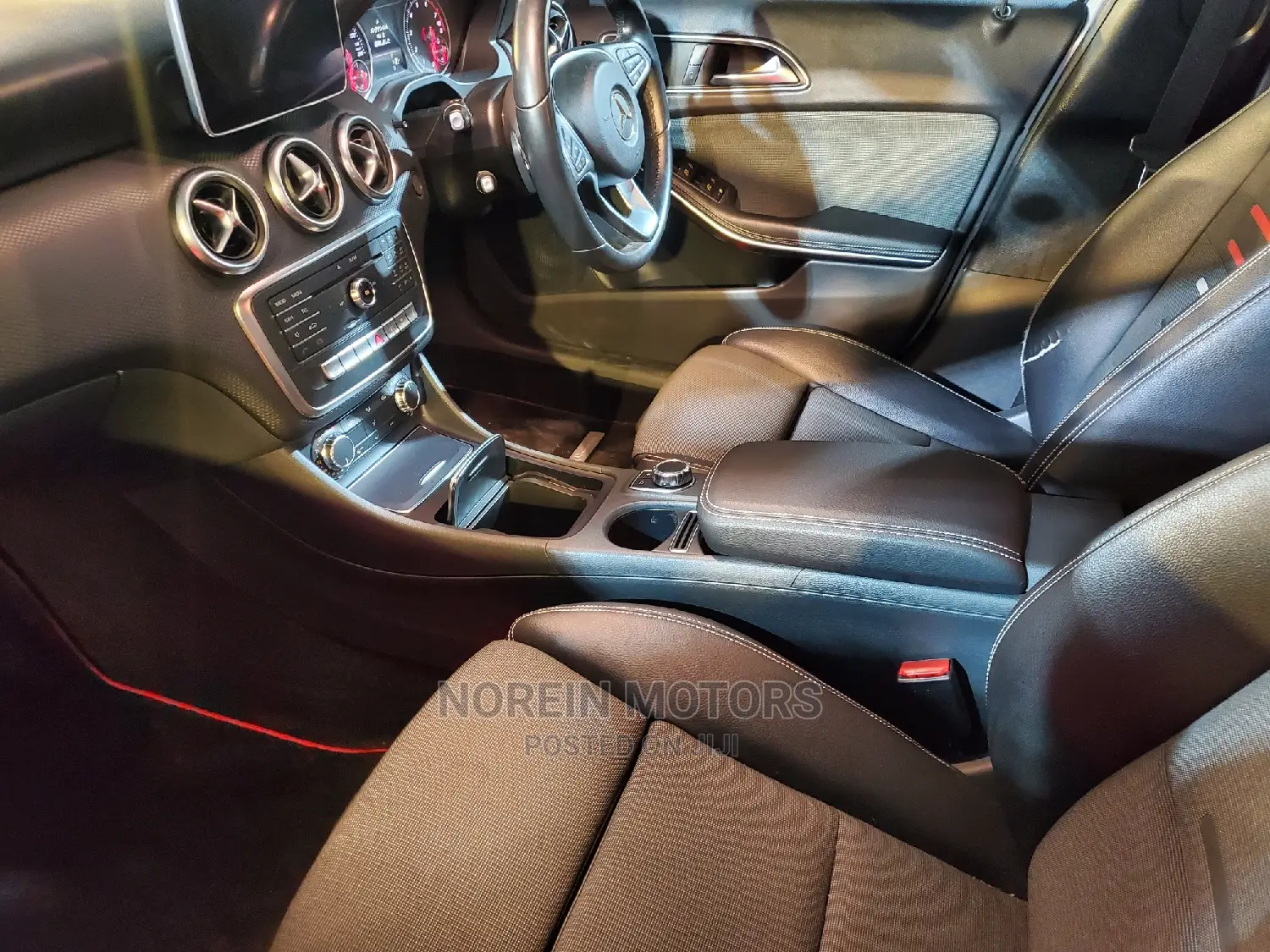 Mercedes-Benz A-Class 2016 Silver