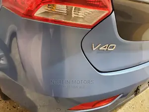 Volvo V40 2016 Blue
