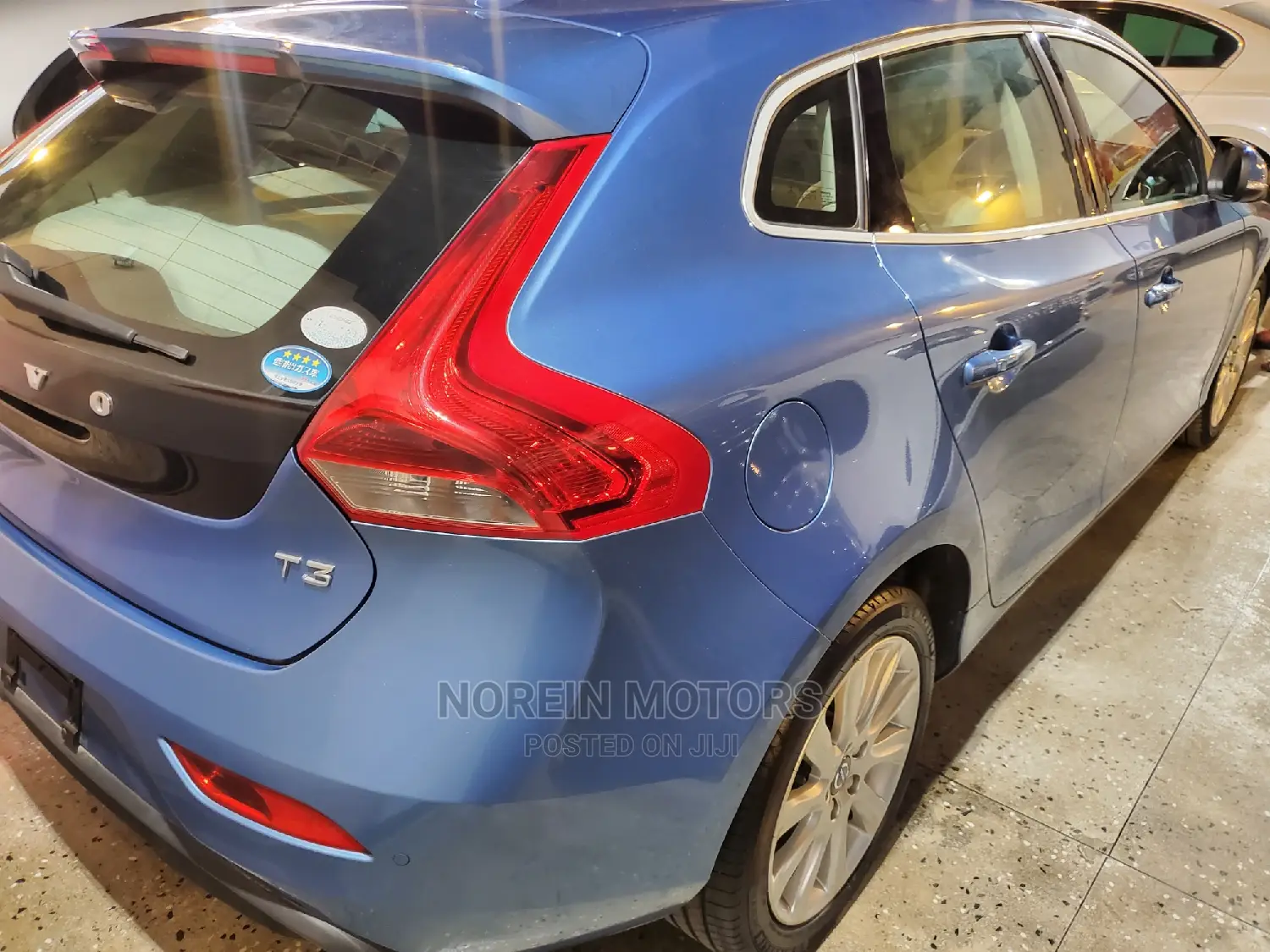Volvo V40 2016 Blue