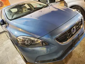 Volvo V40 2016 Blue