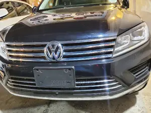 Volkswagen Touareg 2016 Gray