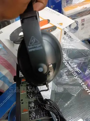 Behringer HPM1000-BK Headphones