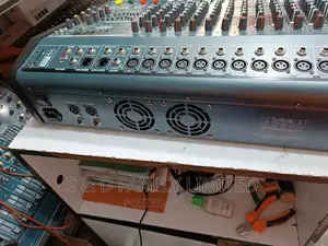 Yamaha 16 Channels 1600USB Powered Mixer