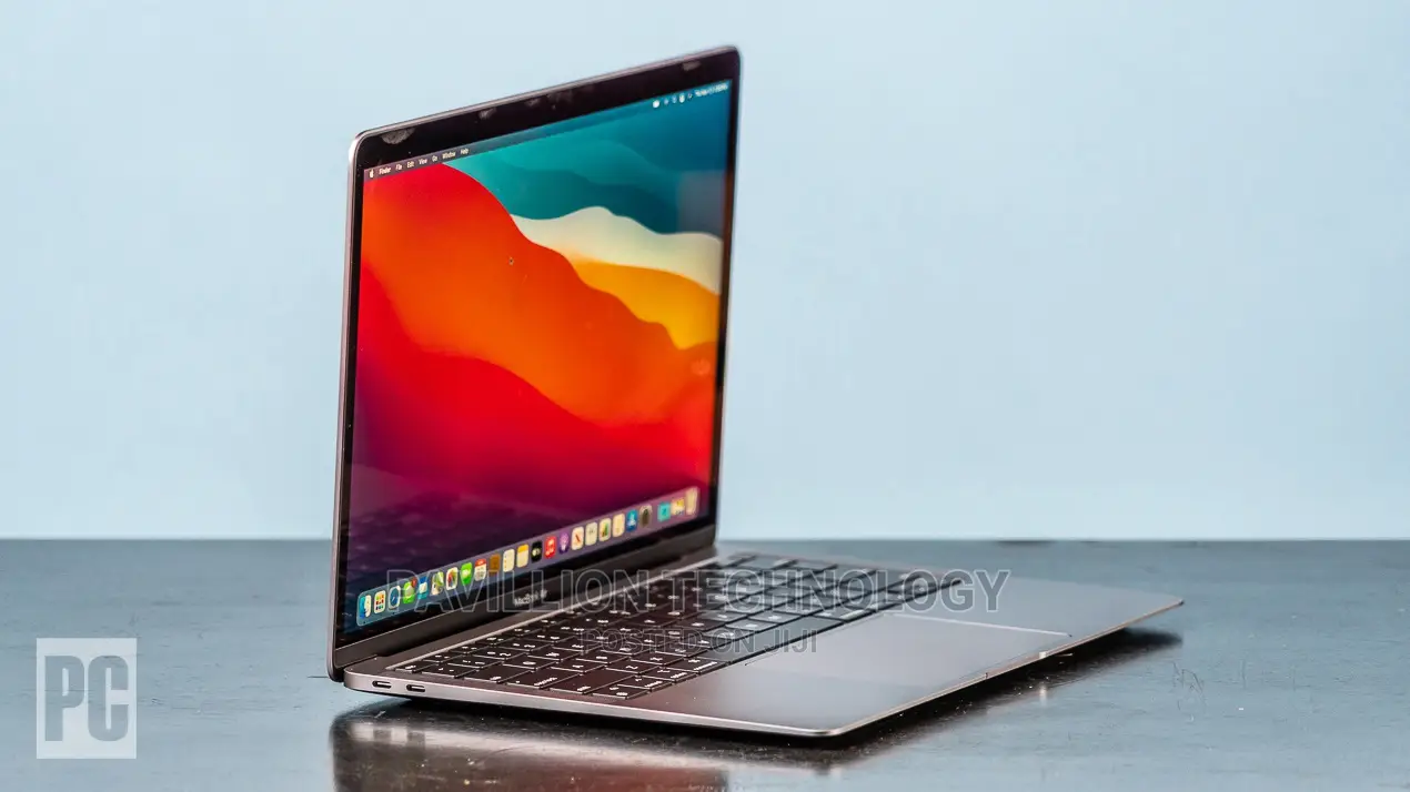 New Laptop Apple MacBook Pro M1 256GB Apple M1 Pro eMMC 256GB