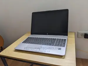 New Laptop HP 250 G8 4GB Intel Core I5 HDD 1T