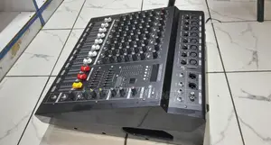 YAMAHA 8 Channel Powerded Mixer