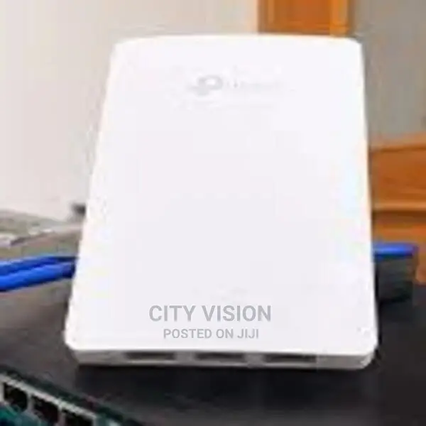 Tp-Link AX1800 Wall Plate Wifi 6 Access Point.