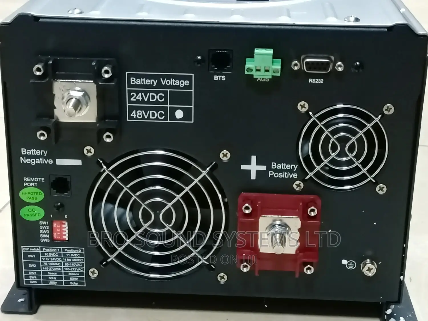 Pure Sine Wave Inverter With Solar Charge Control
