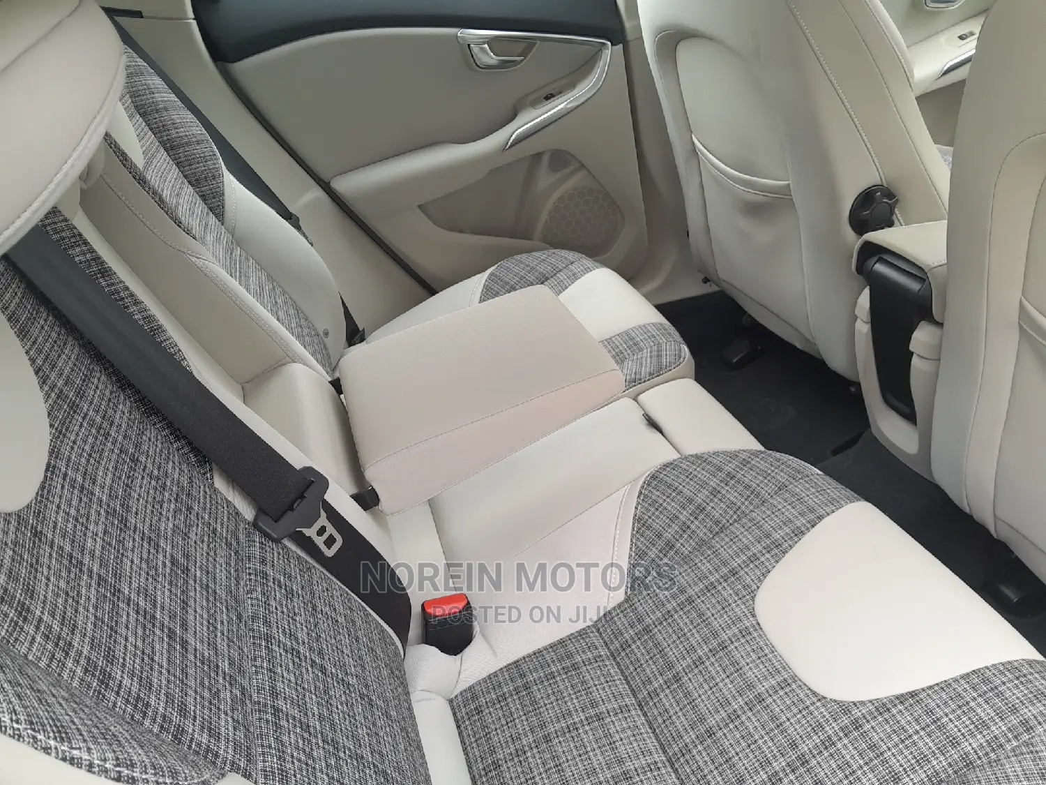 Volvo V40 2017 Blue