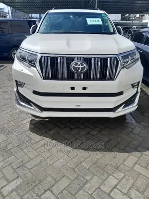 Toyota Land Cruiser Prado 2018 White