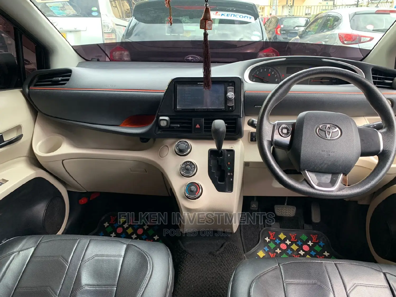Toyota Sienta 2015 Black