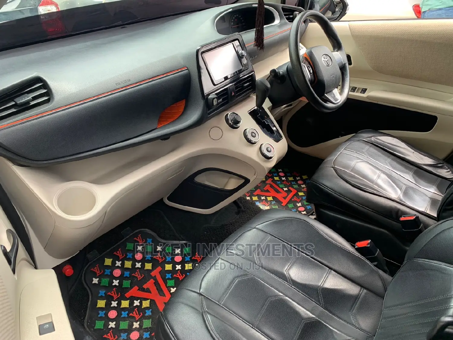 Toyota Sienta 2015 Black