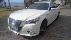 Toyota Crown 2014 White