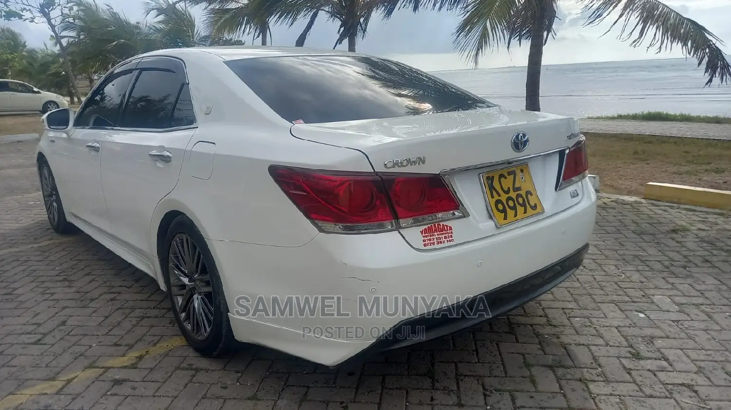 Toyota Crown 2014 White