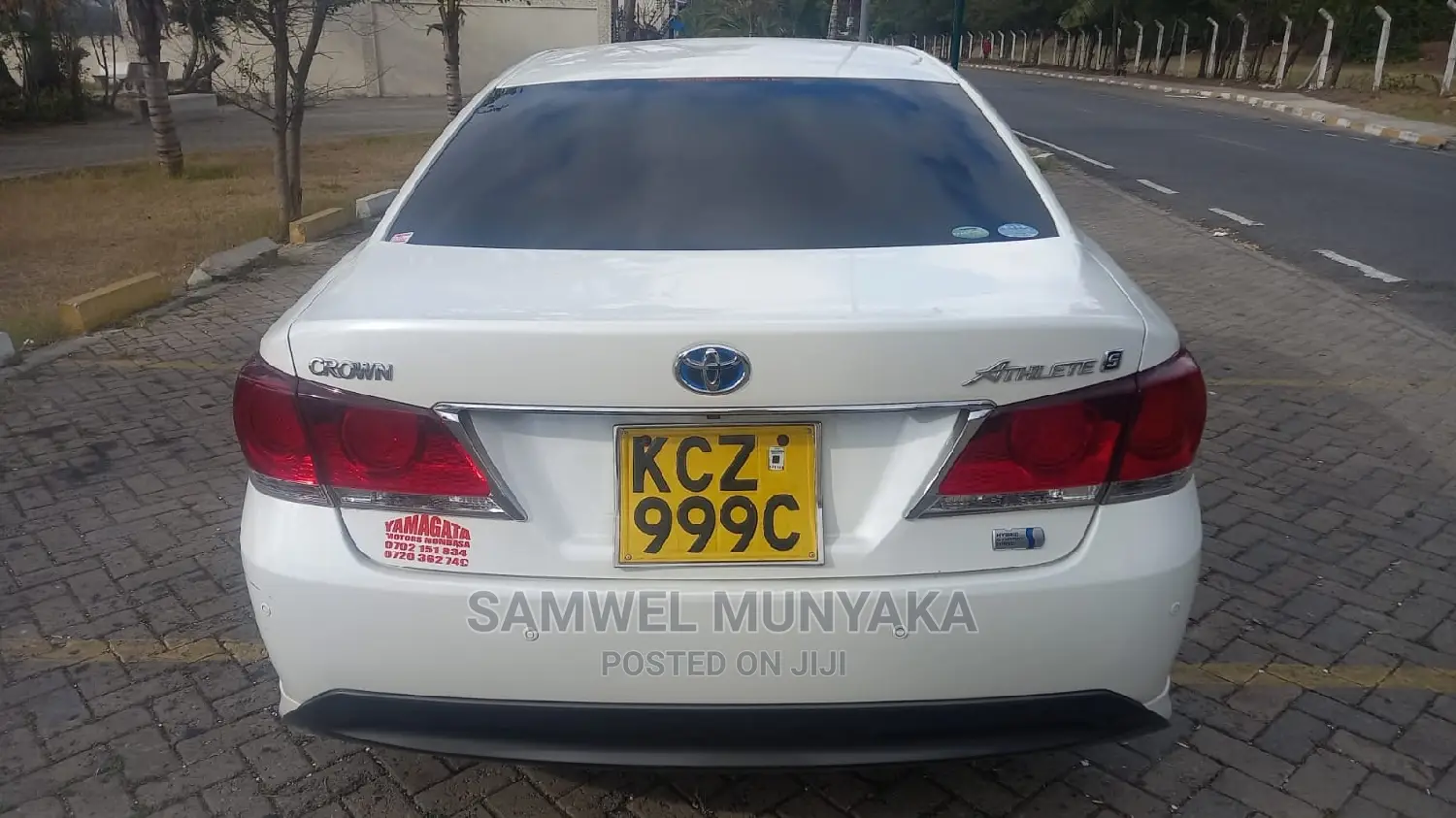Toyota Crown 2014 White