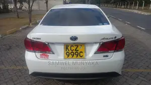 Toyota Crown 2014 White