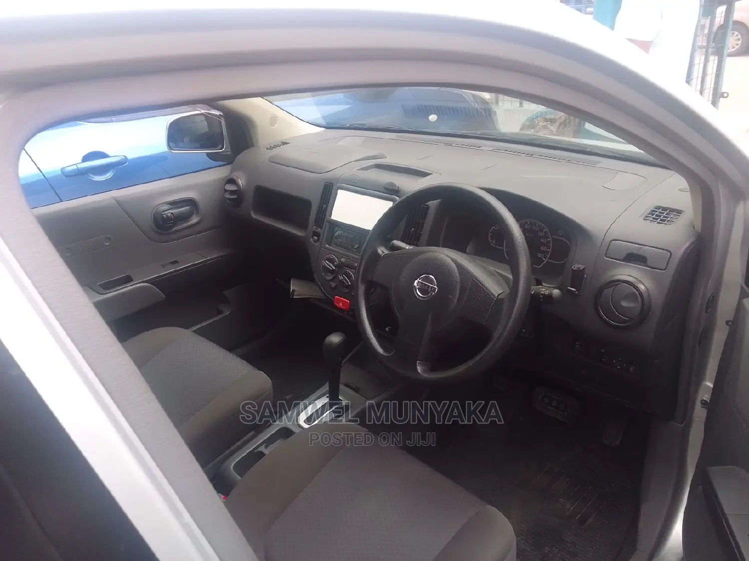 Nissan Advan 2015 Silver