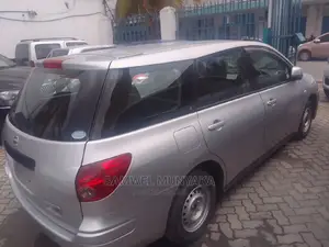 Nissan Advan 2015 Silver