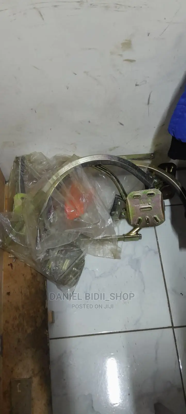 Post/Concrete Leg Climbing Tool