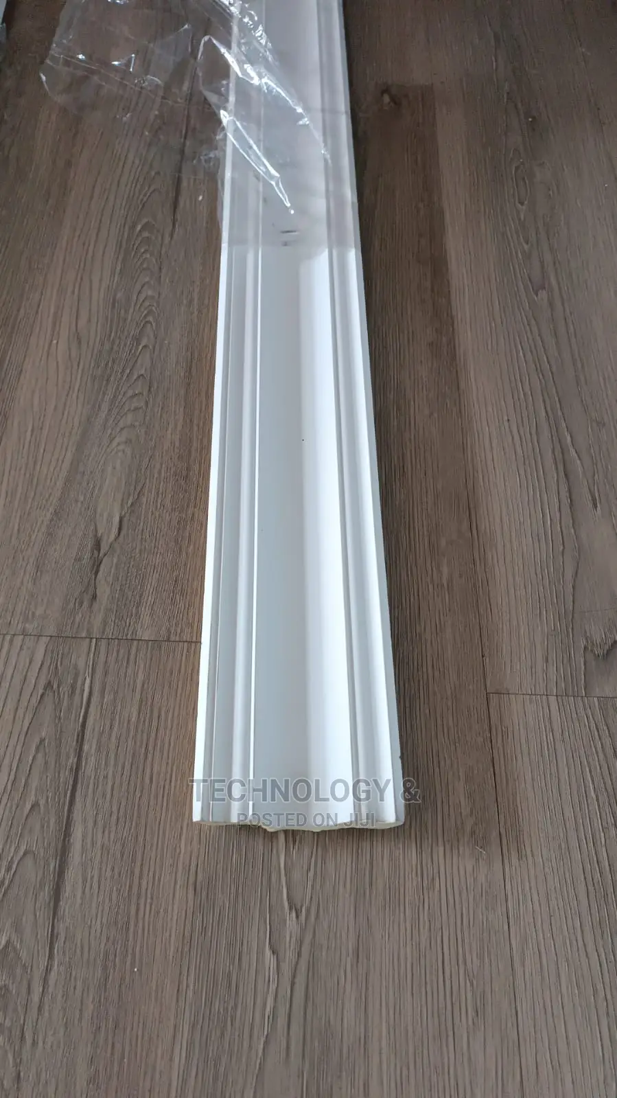 PU Cornices (Pu) 4"