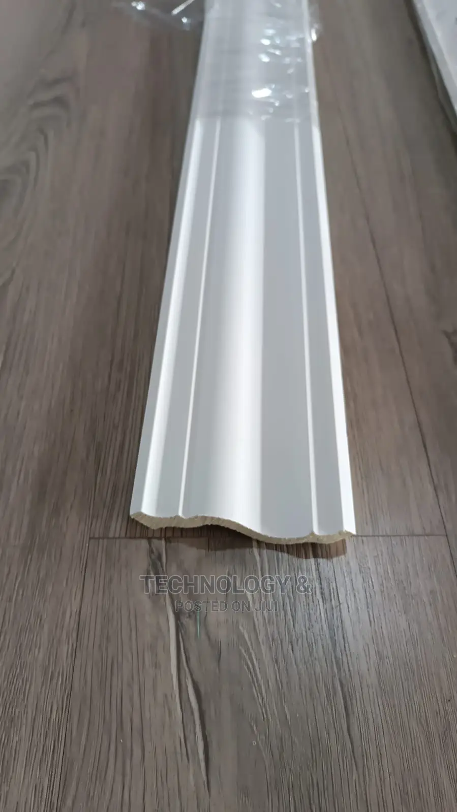PU Cornices (Pu) 4"