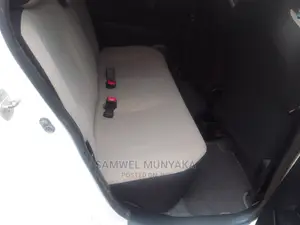 Toyota Vitz 1.3 AWD 3dr 2014 White